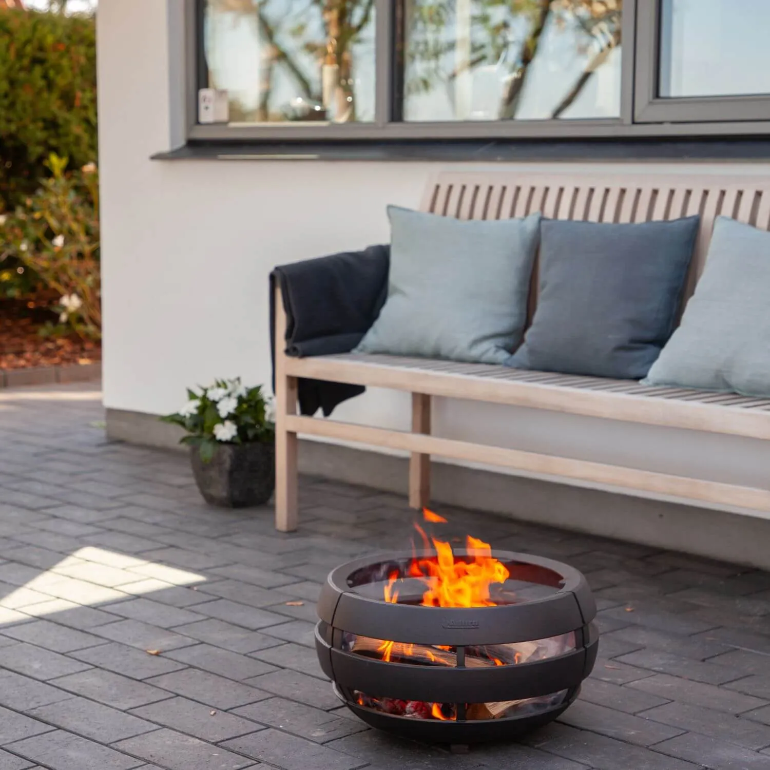 Aduro Fire Ball braciere ghisa con griglia