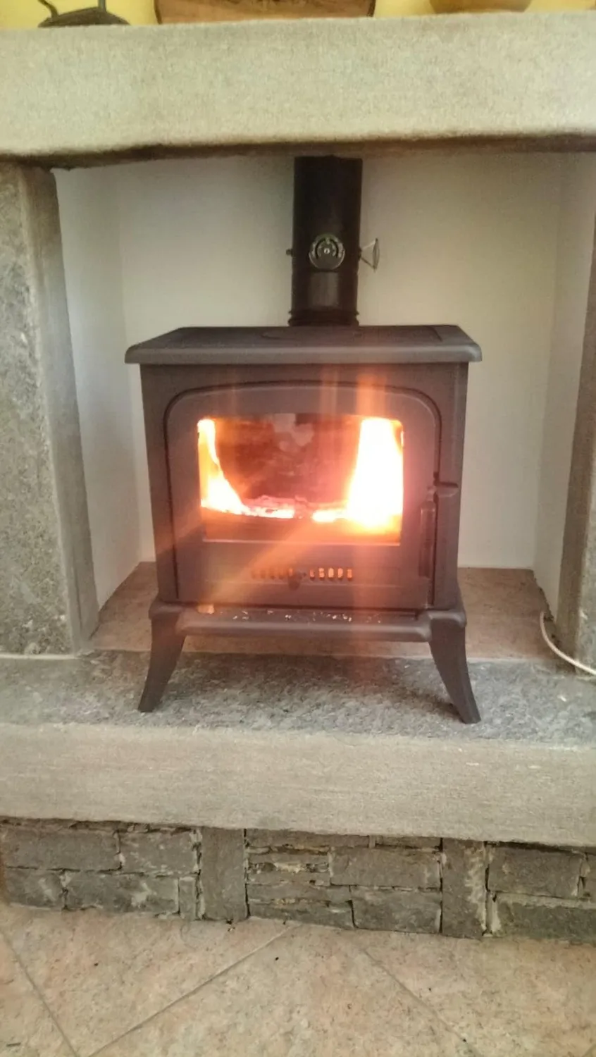 Kratki KOZA K7 stufa a legna in ghisa Ecodesign